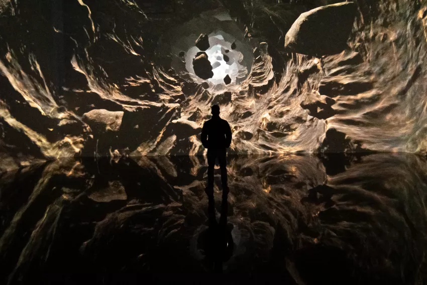 © Culturespaces / Vincent Pinson Vue exposition visiteurs Infinite Horizons Bassins