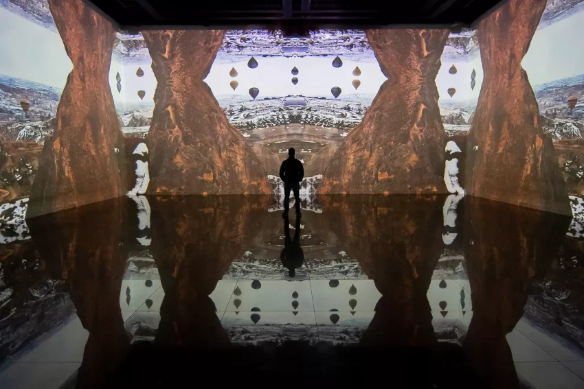 © Culturespaces / Vincent Pinson Vue exposition Infinite Horizons Bassins