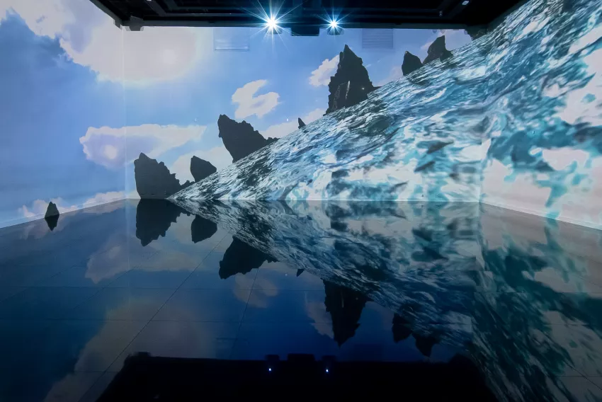 © Culturespaces / Vincent Pinson Vue exposition Infinite Horizons Bassins