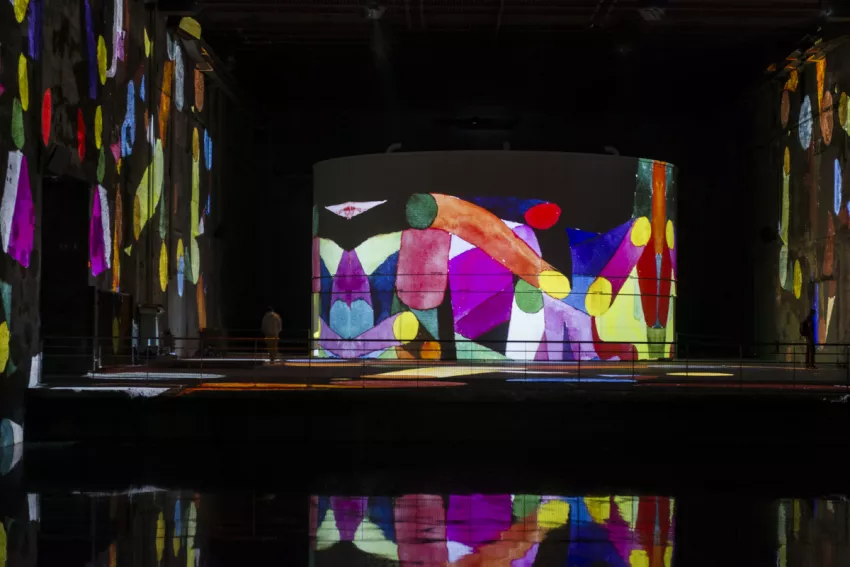 © Culturespaces / D. Chauvet-Roldan Vue exposition Nuit de Chine Klee Bassins