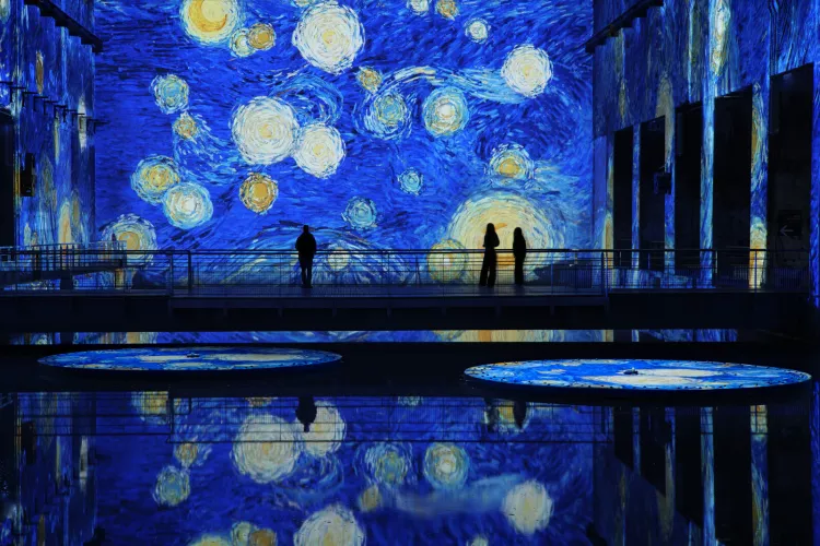 nuit étoilée van gogh fond bleu